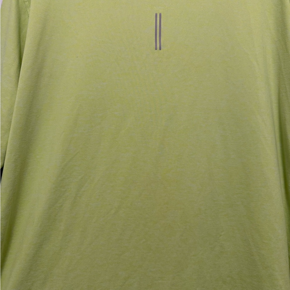 Nike woman’s  Lime Long Sleeve Tee - Picture 7 of 11
